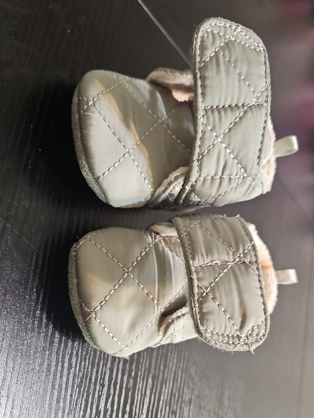 H&M Quilted Baby Mittens - Light Olive Green